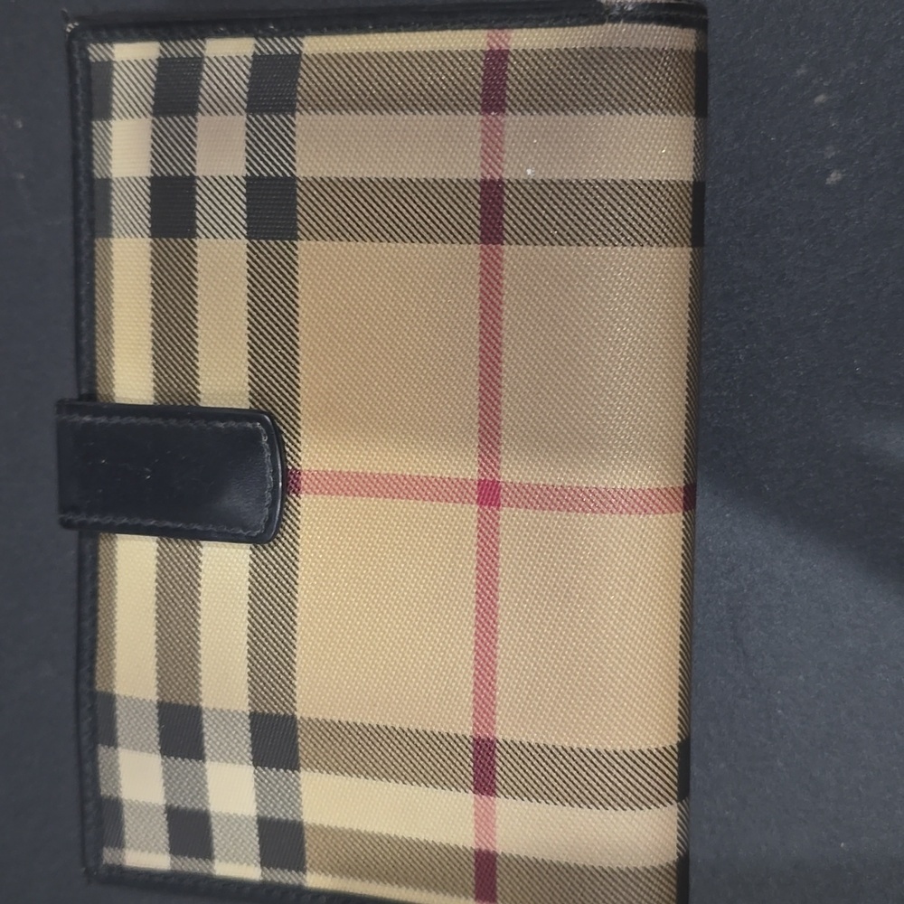 EUC Burberry Wallet - Picture 2 of 14